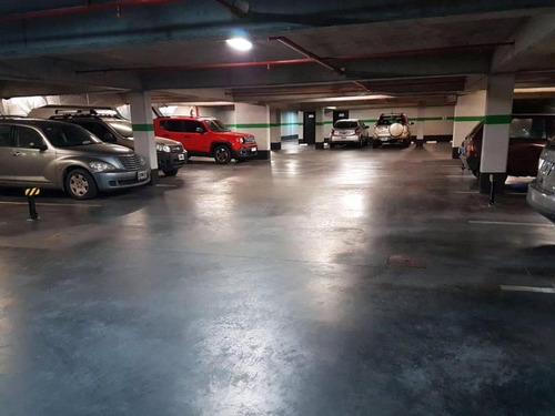 Imagen 21 de 24 de Cocheras Grandes Y Fijas En Recoleta. Excelente Ubicacion
