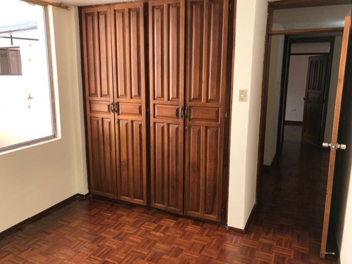 Imagen 8 de 18 de Hermoso Departamento Independiente En Quito - Sector Norte - Muy Bien Ubicado Y Accesible A Todo Servicios. Excelente Ubicación !!!