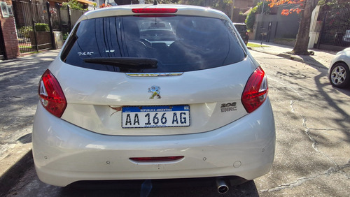 Peugeot 208 1.6 Allure Tiptronic
