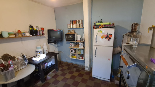 En Venta En El Palomar; Casa En Ph Al Medio De 3 Ambientes A Modernizar En Una Muy Buena Ubicacion, A 4 Cuadras De La Estacion, Dos Dormitorios; Patio Cocina Y Baño F: 8613