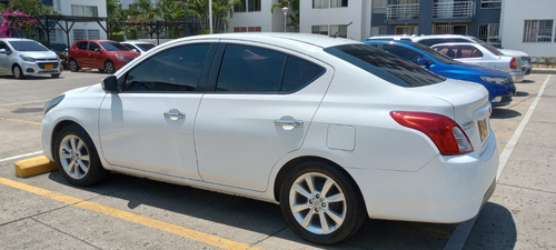 Nissan Versa 1.6 Advance