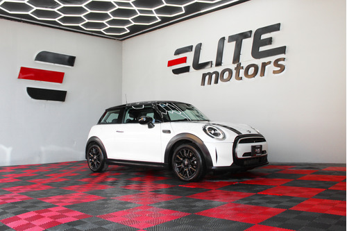 Mini Cooper Classic 2023