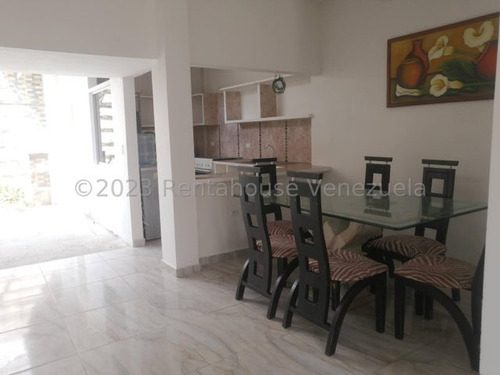 Imagen 4 de 30 de ||**|| Casa En Alquiler Final Av. La Mata, Cocina Semi Equipada, Céntrica, Amplia Cod Flex #23-19051/* 0414-523-21-38*/