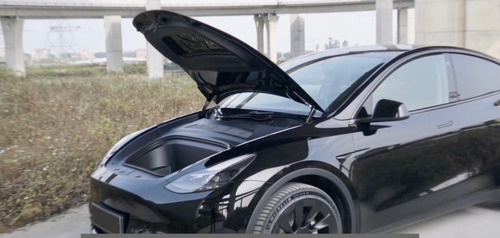 Tesla Model Y 2 Filas Y Una Tercera Adicional Abatible.