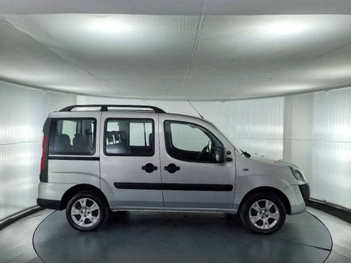 Imagem 7 de 15 de Fiat Doblò 1.8 Mpi Essence 7l 16v Flex 4p Manual