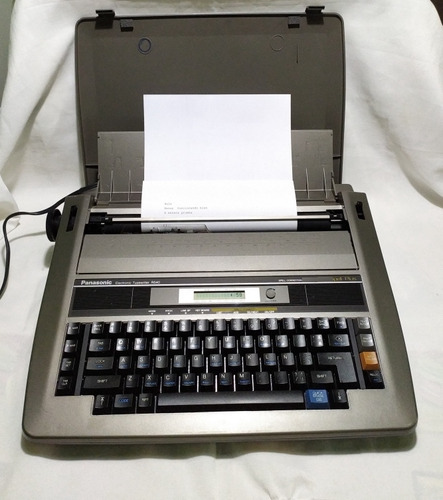Máquina De Escribir Eléctrica Panasonic Inmaculada Con Cinta