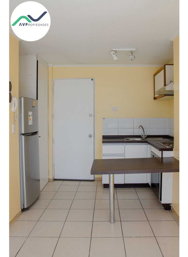 Arriendo Depto 1015 De 1d En Metro Hospitales (94608)