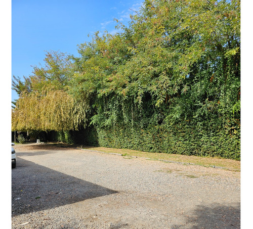 Venta De Propiedad Con Gran Terreno Y Casa Espaciosa