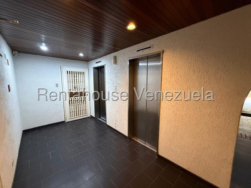 Excelente Apartamento En Los Samanes. 25-16560