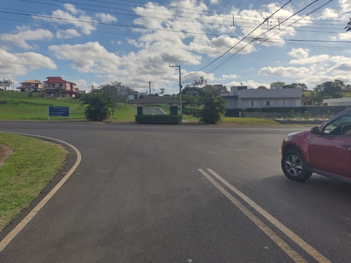 Terreno - Condomínio Luxuoso Ninho Verde I I Eco Residence-dois Clubes Com Piscinas,segurança 24 Hrs,playground,trilhas Ecológicas,ônibus Local.fotos Reais Do Terreno-quitado/iptu E Condomínio Em Dia