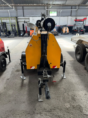 Torre De Iluminación Jcb Ltm9