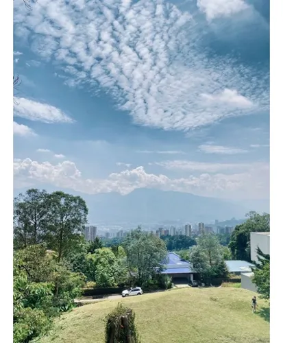 Vendemos Lote En Unidad Cerrada Del Poblado Con Vista A Medellin
