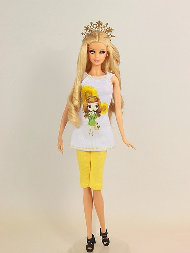 Roupa P/ Boneca Barbie + 2 Sapatos Roupinha Fashion Chic 65f