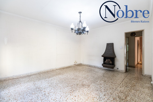 Venta Casa 4 Ambientes Con Galeria Y Pileta En Haedo.