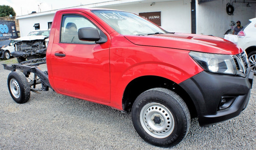 Imagen 3 de 9 de Nissan Np300 Chasis 2016 Rojo