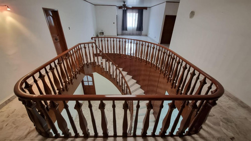 Residencia De Alta Plusvalía En El Corazón De Querétaro Con Uso De Suelo Mixto Inversión Garantiz...
