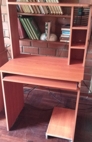 Remato Muebles De Computadora  Y Hogar Nuevo