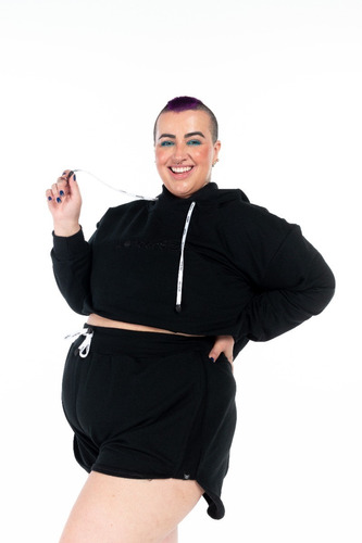 Imagem 4 de 8 de Shorts Moletom Comfy Plus Size Wonder Size Preto