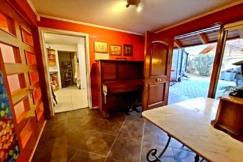 Excelente Casa De Estilo Colonial En Huechuraba.