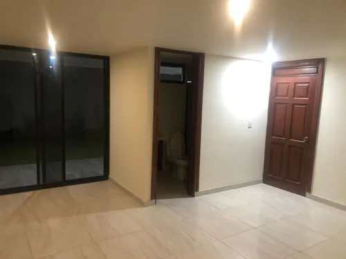 Casa Remodelada Con Amplio Jardin, Cerca Del Centro Historico Y Vista Ala Catedral
