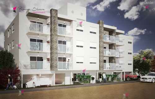 Apartamento En Mansa 3 Dormitorios- Ref: 9511