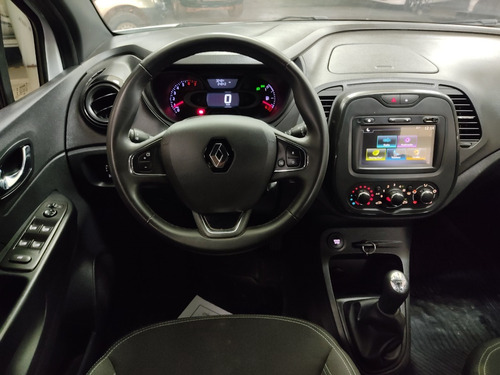 Imagen 10 de 15 de Renault Captur 1.6 Life 2019