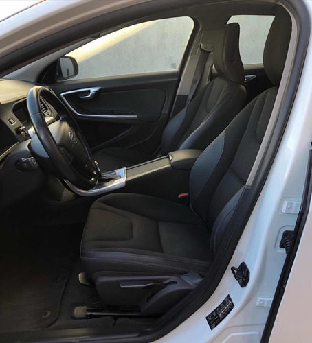 Imagen 10 de 10 de Volvo S60 2014 2.0 T4 180cv At