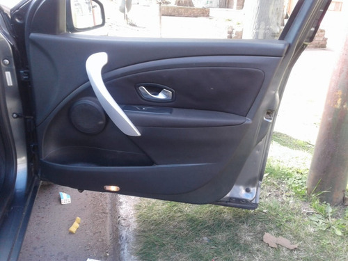 Imagen 9 de 11 de Renault Fluence Luxe 2.0