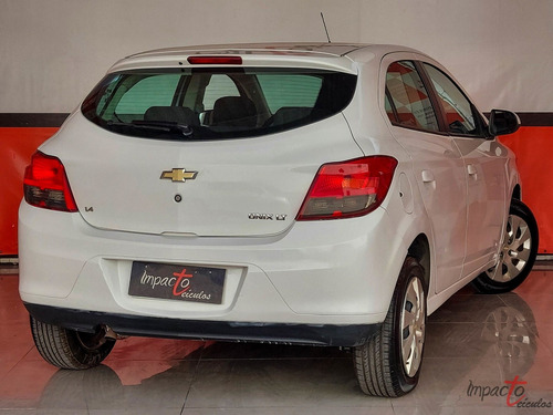 Chevrolet Onix 1.4 MPFI LT 8V FLEX 4P MANUAL