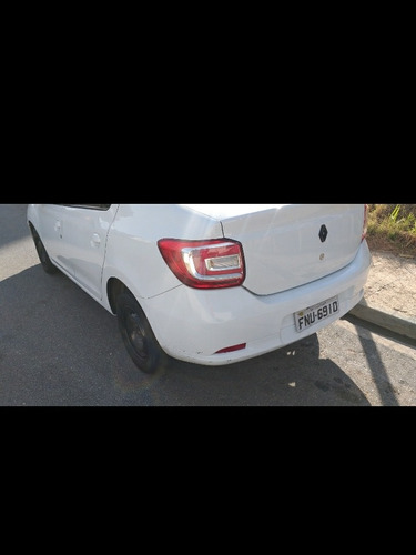 Imagem 2 de 10 de Renault Logan 2015 1.0 16v Expression Hi-flex 4p