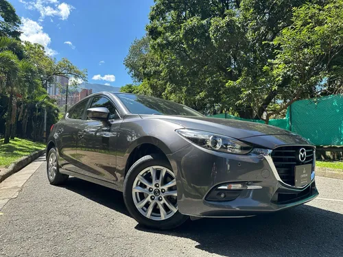 Mazda 3 2.0 Sport Touring