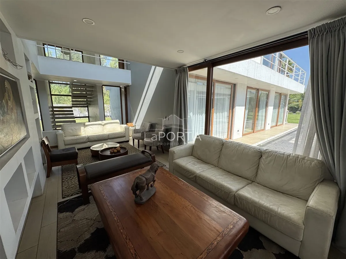 Imagen 2 de 30 de Casa En Venta De 6 Dorm. En Colina