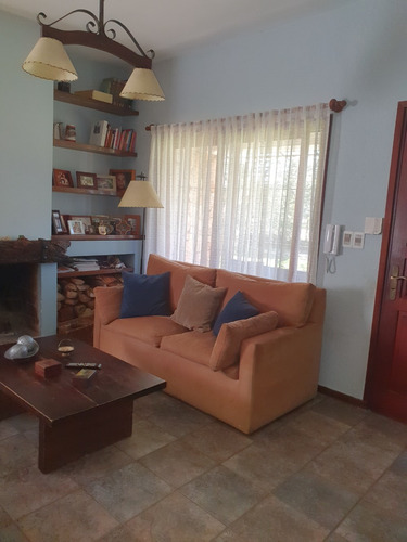 Imagen 4 de 14 de Casa Excelente Punto Padrón Único Esquina Muy Cerca Del Mar!