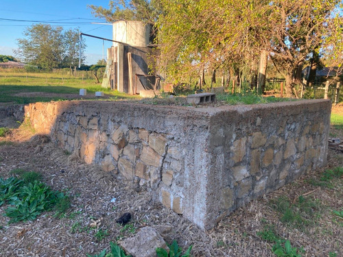 Galpón De 100 M2 Con Dos Piezas Independientes.