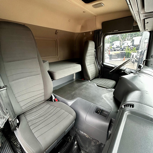 Scania P360 4x2 2014 Automática
