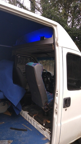 Imagen 3 de 8 de Fiat Ducato 2006 2.8 Furgon Maxicargo