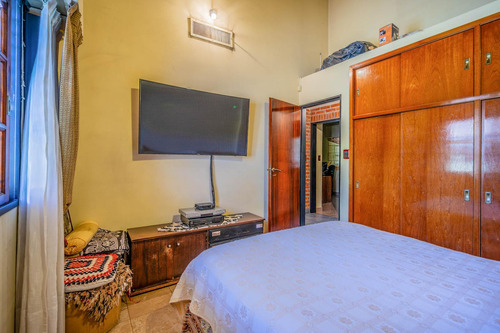 Casa 5 Ambientes En Ciudad Evita, Apta Crédito