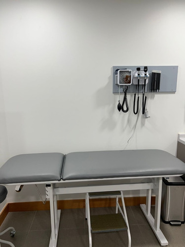 Imagen 12 de 14 de Box De Atencion Clinica.