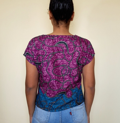 Imagem 5 de 5 de Blusa Cropped Feminina Tecido Iris