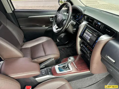 Toyota Fortuner 2.7l SRV