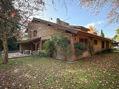 Excelente Casa En Venta Con Vista Al Golf