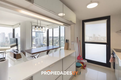 Apartamento En Venta Y Alquiler En Mansa Punta Del Este, 3 Dormitorios, 4 Baños