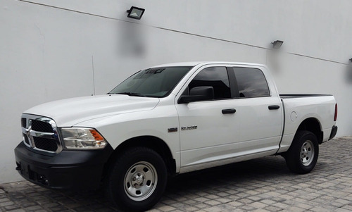 Imagen 2 de 12 de Dodge Ram 2500 Crew Cab Slt Trabajo 4x4 V8