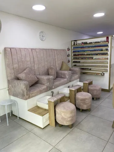 Se Vende Montaje Para Spa De Uñas En El Norte De Armenia