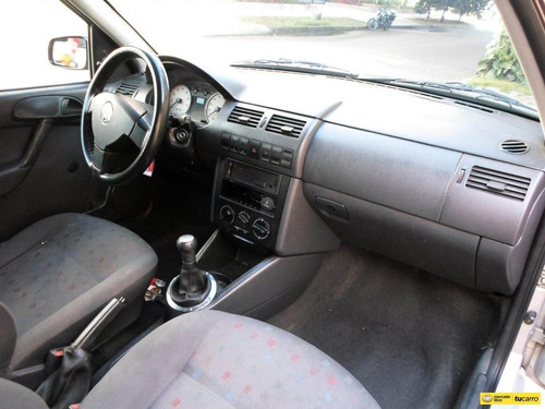 Imagen 13 de 15 de Volkswagen Gol Plus