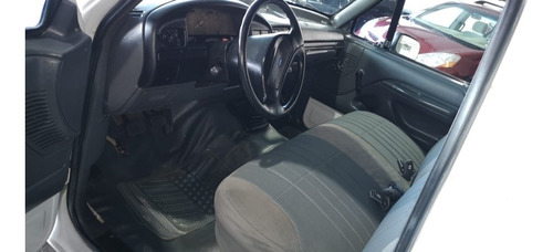 Imagen 3 de 15 de Ford F-150 Standar 6cil Aire