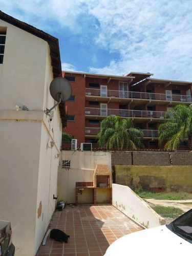 Imagen 11 de 11 de Townhouse En Venta Nueva Barcelona