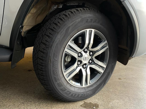 Imagem 8 de 14 de Toyota Sw4 2.7 Srv 7l 4x2 (aut) (flex)