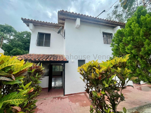 Casa En Urb. Privada En Venta En Charallavito 24-6708 Merw