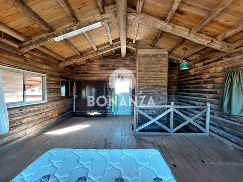 Cabaña En Venta, Piriápolis. Padrón Único. Posibilidad De Financiación